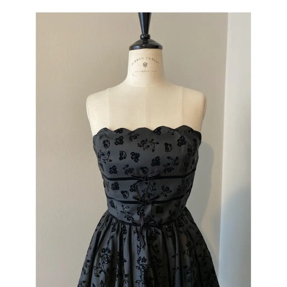 Betsey Johnson Evening Floral Print Black Velvet Pattern Fit&flare Dress Size 2 - Picture 3 of 12
